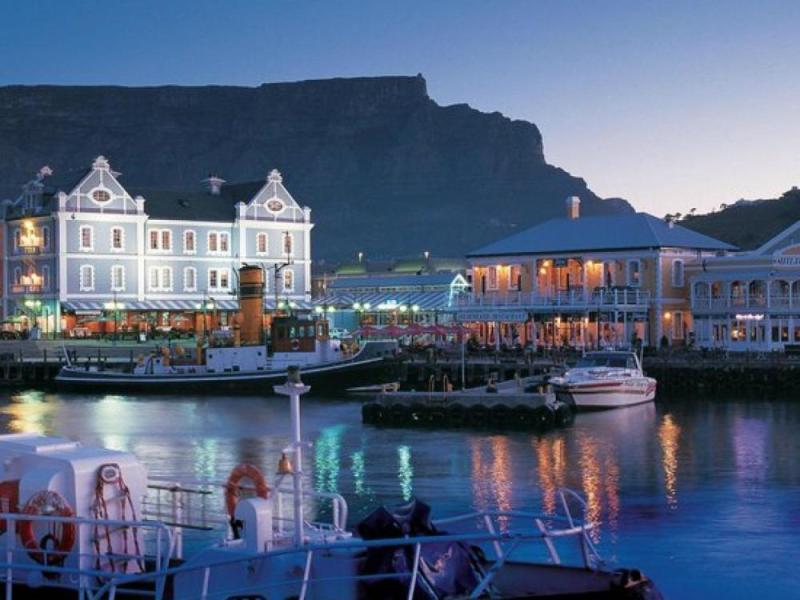 JOUR 2 : ARRIVÉE À CAPE TOWN, PREMIERS PAS EN TERRE ARC-EN-CIEL