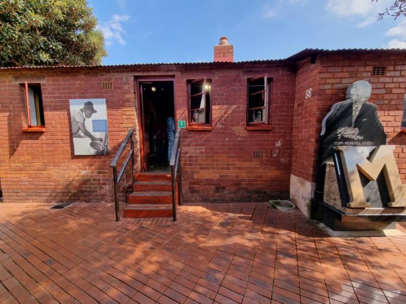 JOUR 10 : SOWETO, ENTRE MÉMOIRE VIVANTE ET FIERTÉ POPULAIRE 💚